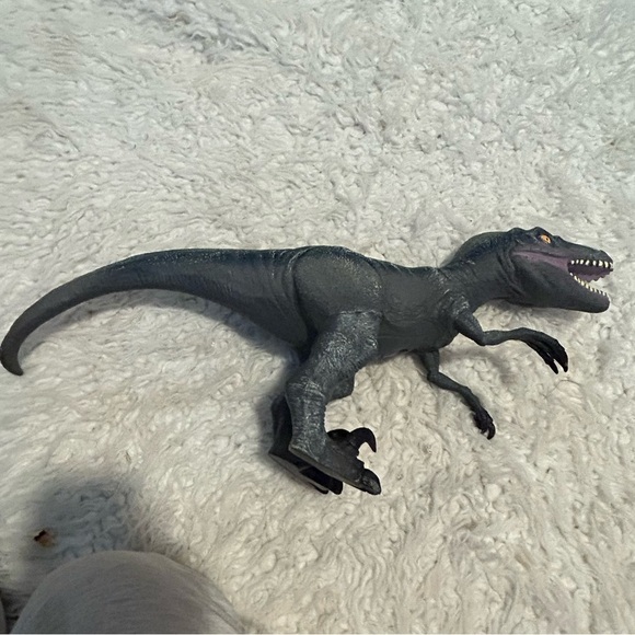 Velociraptor Dinosaur 2014 Blue Gray Rubber Preowned. 22” - Picture 4 of 6